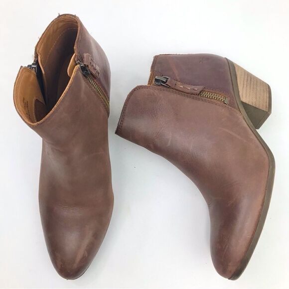 Frye JUDITH Brown Leather Double Zip Heeled Ankle Boots in Wheat - Picture 5 of 16